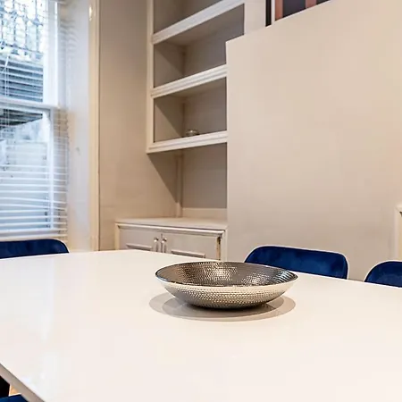 Beautiful Two Bedroom Abode In Notting Hill Лондон Экстерьер фото
