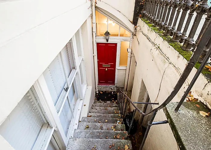 Beautiful Two Bedroom Abode In Notting Hill