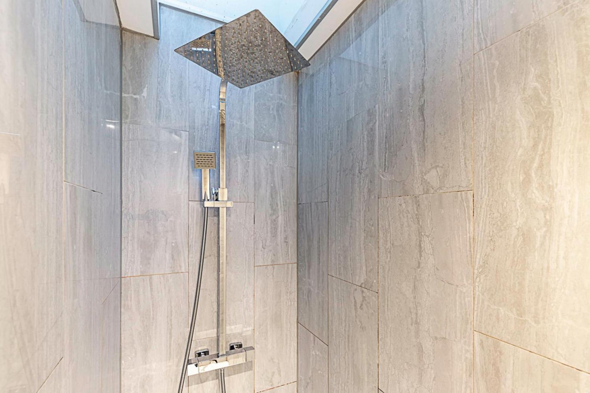 Апартаменты Beautiful Two Bedroom Abode In Notting Hill
