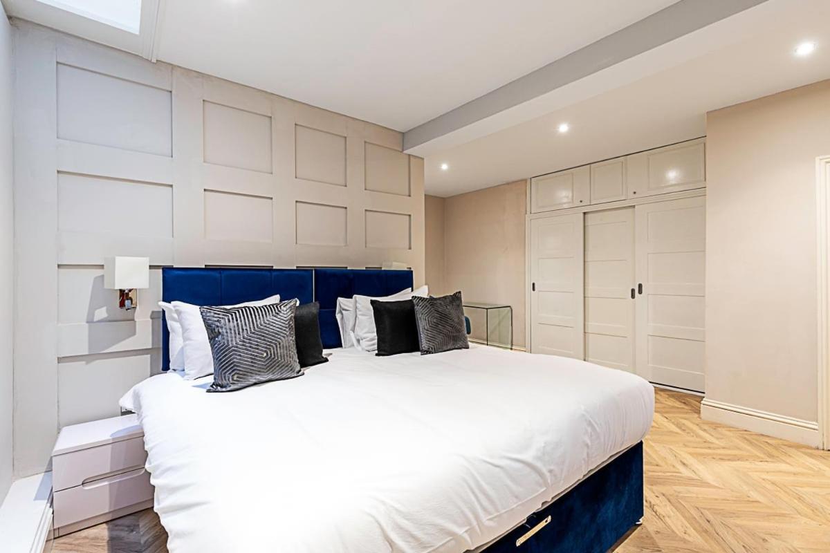 Beautiful Two Bedroom Abode In Notting Hill Лондон